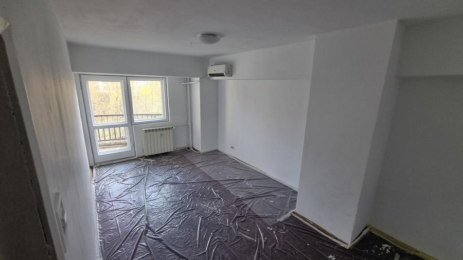 Apartament 3 Camere,Unirii,bl.1995,et.2/7,DECOMANDAT,2 bai,2 balcoane,boxa,Liber