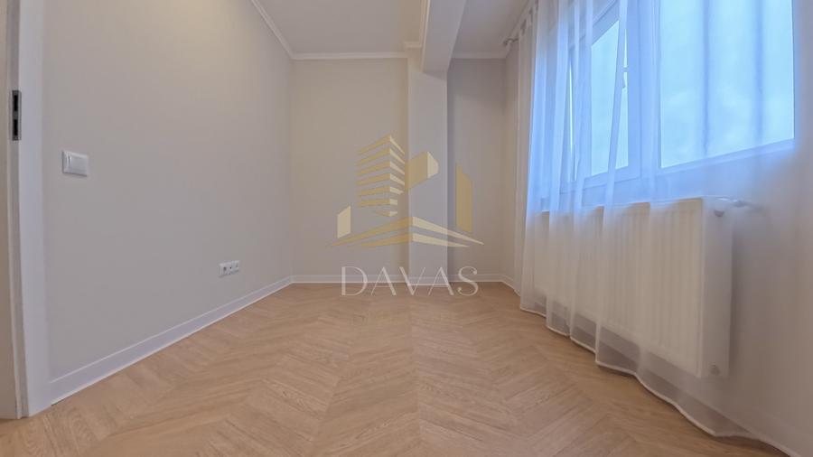 Apartament de 3 camere, compartimentare semidecomandata | Floresti