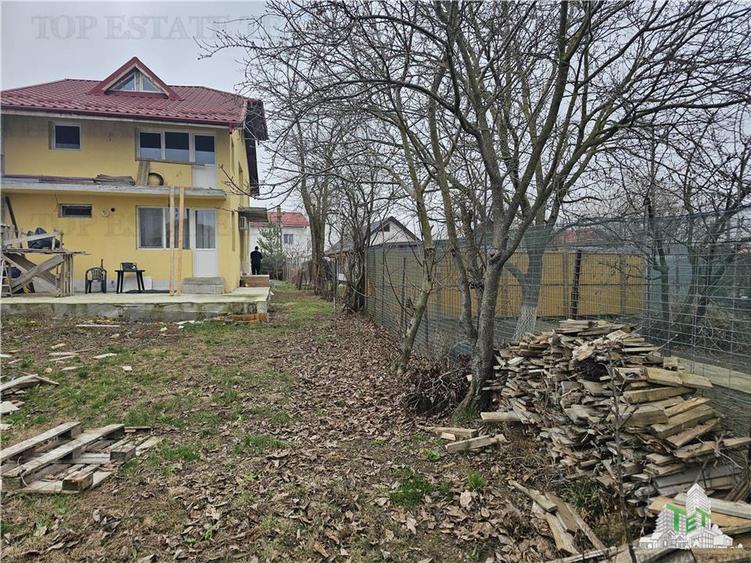 Vila regie proprie 5 camere+crama centru Domnesti