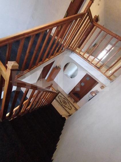 Casa cu 6 camere, 420 mp + 10 arii teren,