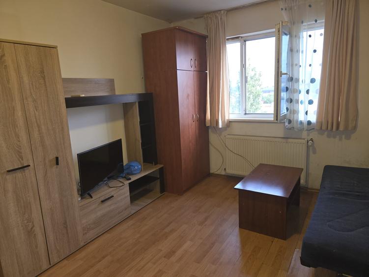 Calea Vitan / Bld Energeticienilor - Garsoniera micuta si draguta, bloc din 2000