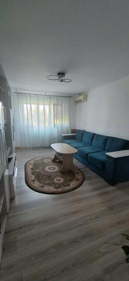 Apartament 3 camere, zona Podu Ros