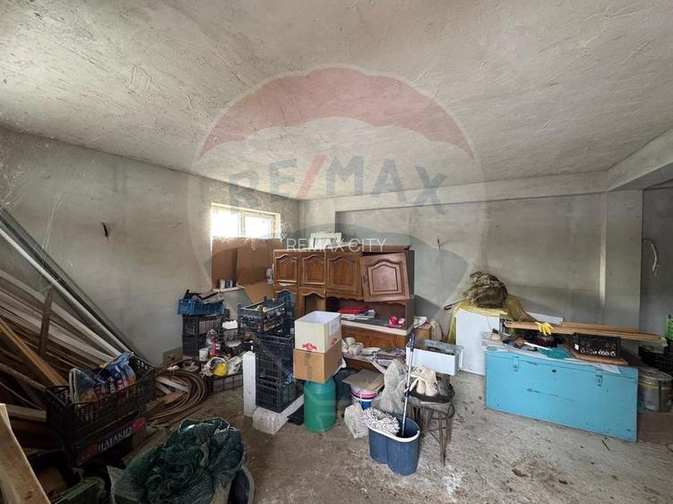 Casă / Vilă cu 6 camere de vânzare în zona Darmanesti - 38