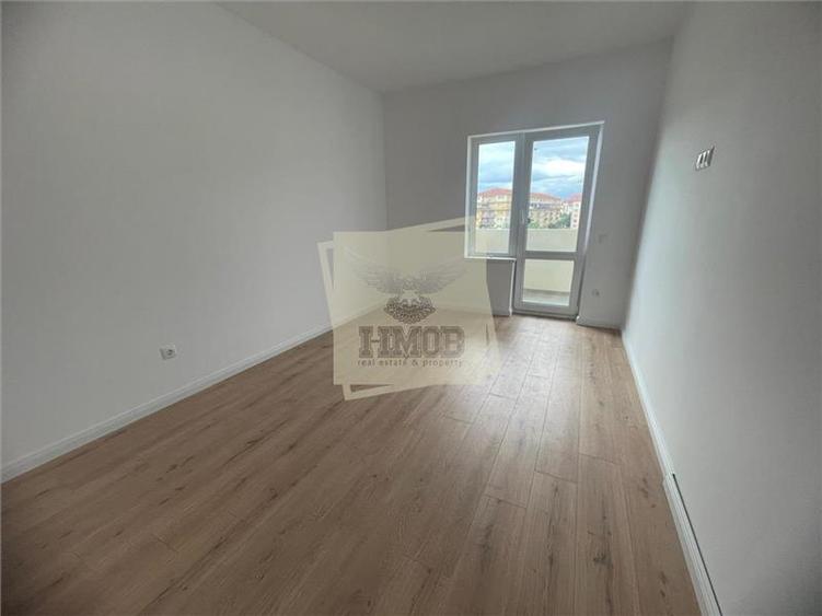 Apartament cu 3 camere si gradina 16 mp pe Doamna Stanca