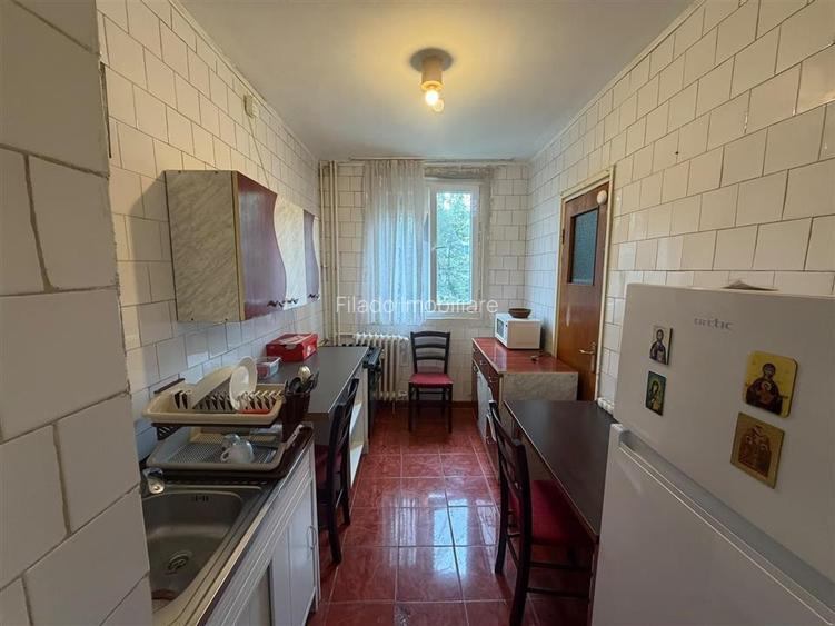 Apartament 3 camere Metrou 1 Decembrie 1918