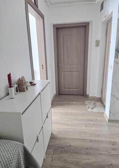 Titan Diham Apartament 3 camere renovat centrala proprie