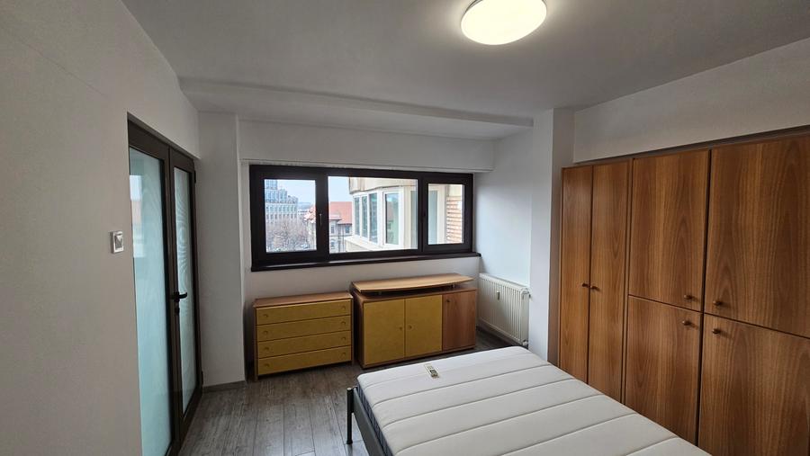 Apartament 3 camere modificat din 4 zona Tineretului-Sincai
