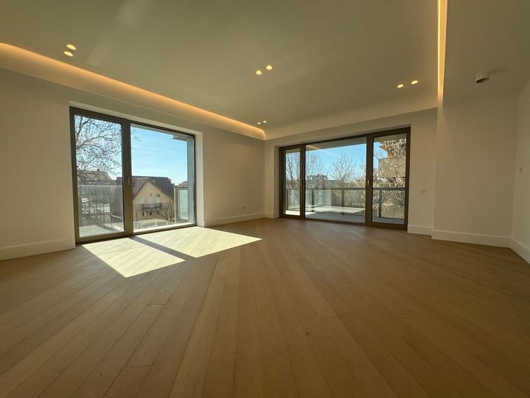 3 CAMERE || CORTINA 126 || EROUIANCU NICOLAE