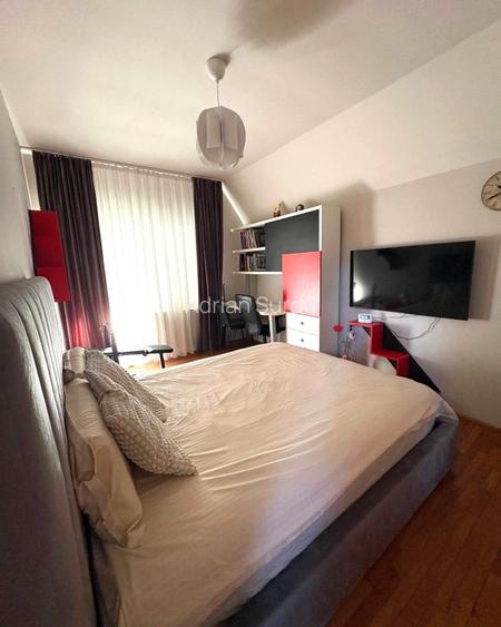 Casa Soarelui - vila individuala cu piscina si gradina - 8
