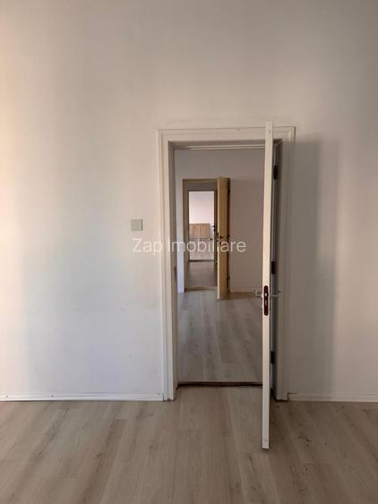 Cladire birouri / spatiu comercial - 584 mp  - Comision ZERO - 16