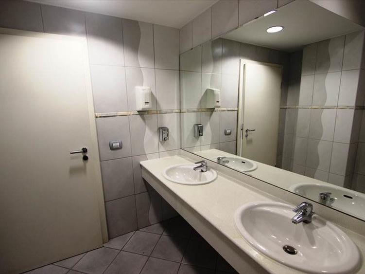 Showroom -150mp-zona de Nord