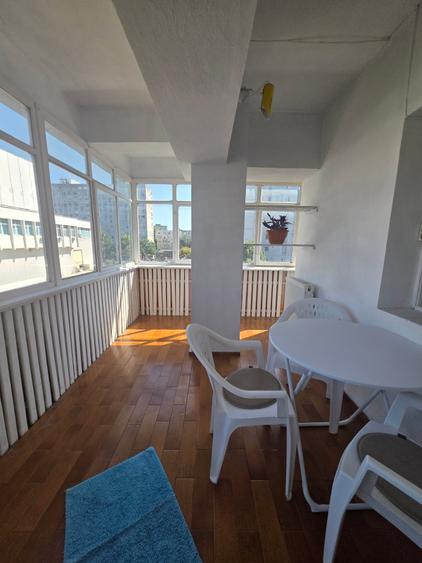 Casa de Cultura - apartament cu 4 camere, terasa, centrala pe gaz