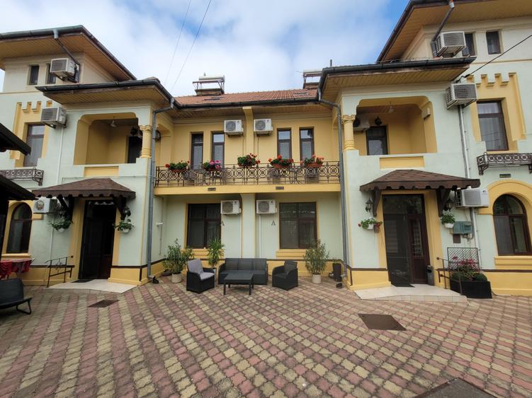 Pensiune la cheie cu 12 camere, Eforie Sud - cladire cu valoare istorica