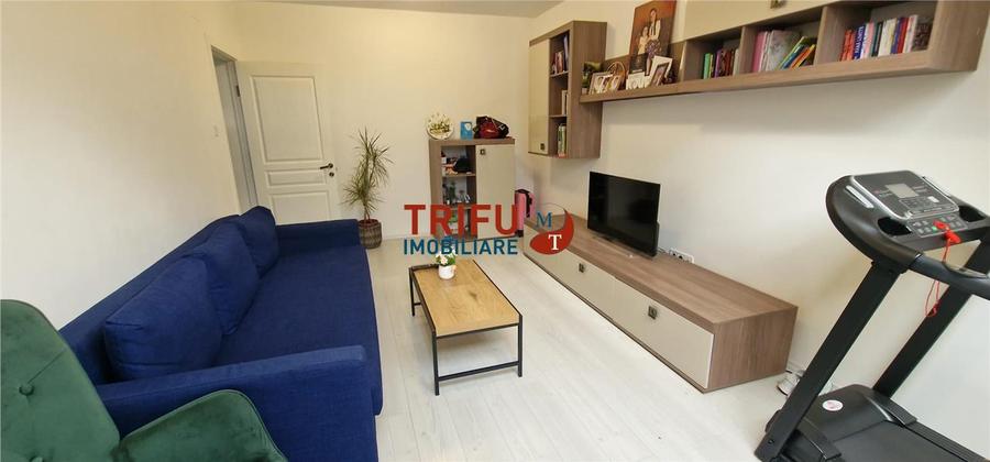 Apartament cu scara interioara 3 camere de vanzare zona Centru