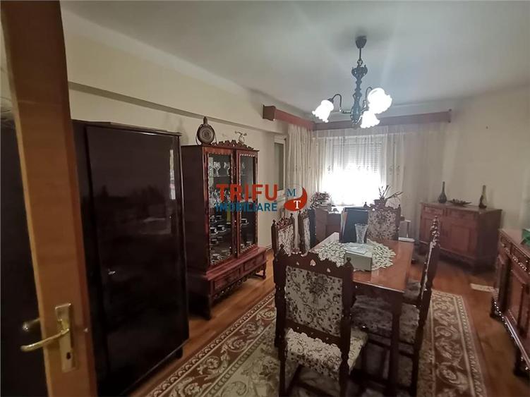 Apartament cu 3 camere de vânzare în zona Centru, Alba Iulia