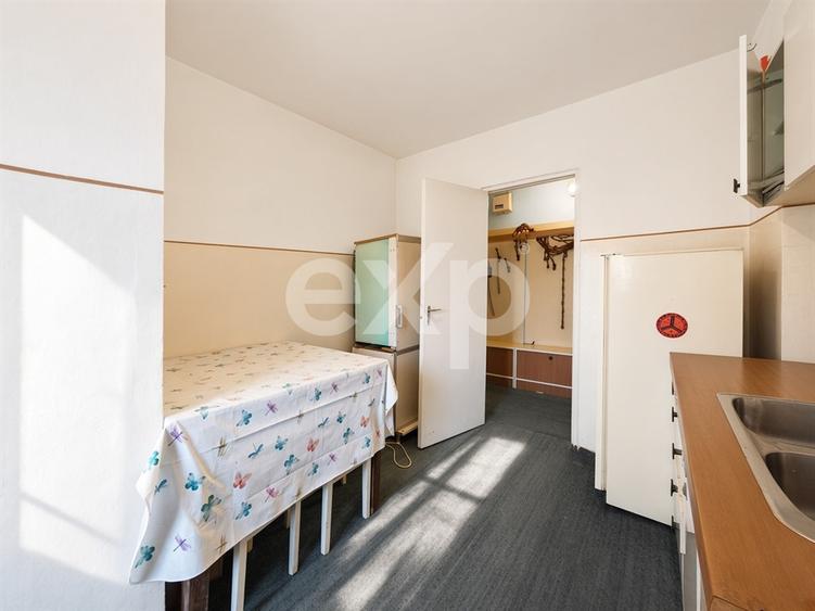 Apartament cu 3 camere, complet decomandat – Zona Bucovina, Str. Matei Basarab