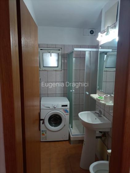Vânzare apartament 5 camere, decomnadat, etaj 5/10, locație de excepție - 7
