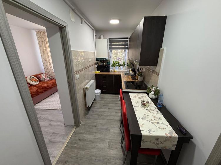 Apartament 3 camere, etaj 2 - Cugir