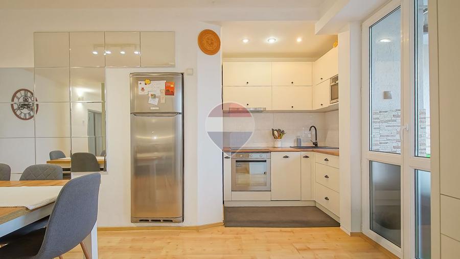 Comision 0 %! Apartament cu 4 camere de vânzare în Centrul Civic