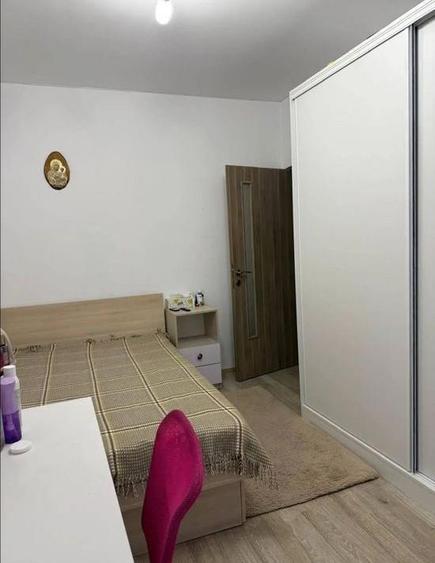 Apartament 3 camere balcon parcare zona Doamna Stanca
