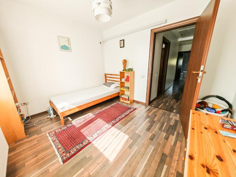 Casa 4 camere si curte generoasa - Ghencea