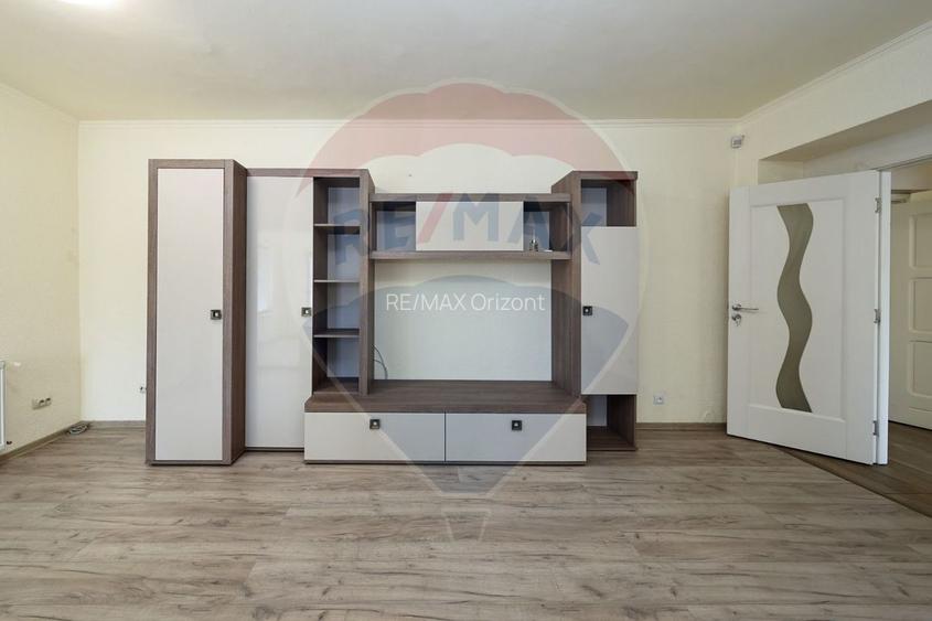 Apartament cu 4 camere de închiriat în zona Centrul Civic - 3