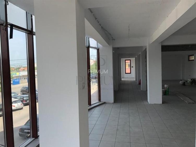 Cladire de inchiriat - 860 mp - zona excelenta - parter - 2 etaje - mansarda - 3