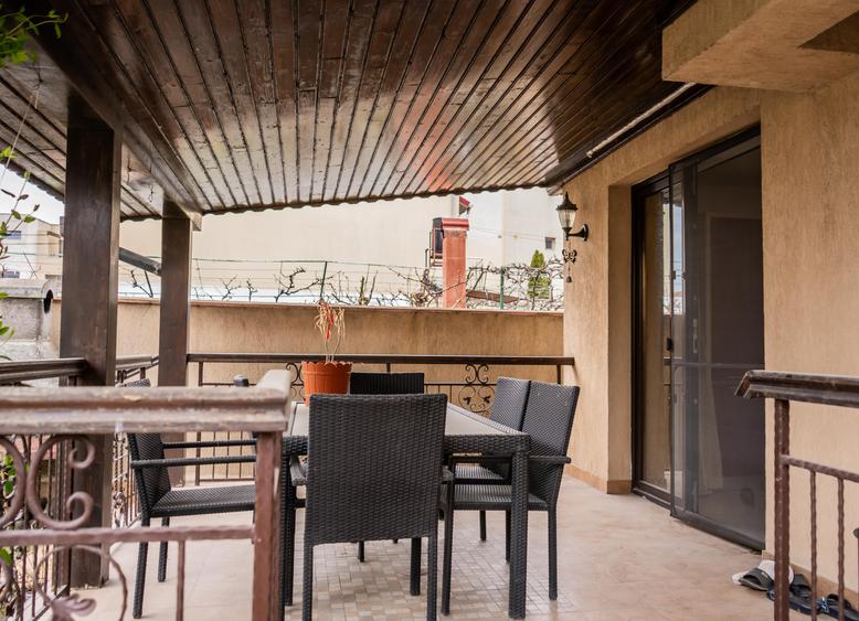 Vila impunatoare ,OVIDIU SUD(AXV17)