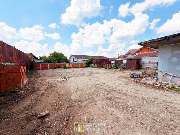 Casă la rosu cu teren generos de vânzare aproape de Intim - 8