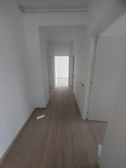 Spații moderne de birouri  , 4 camere, 121 mp., PARCARE PROPRIE, cladire 2026