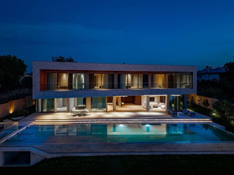 Vila Minimalista Moderna Snagov Lac
