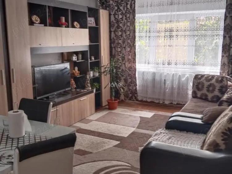 Apartament 3 camere, decomandat, Sud, Radauti