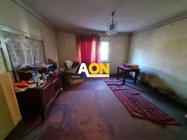 Casa 4 camere, 93 mp Construit, Teren 468 mp, Zona Cetate
