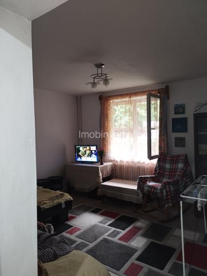 Vand ap. cu 2 cam.in zona Cornisa. - 4