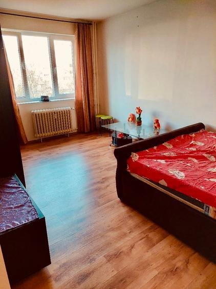 Apartament 1 Decembrie 1918, 1 minut de metrou, stradal, mobilat complet, liber