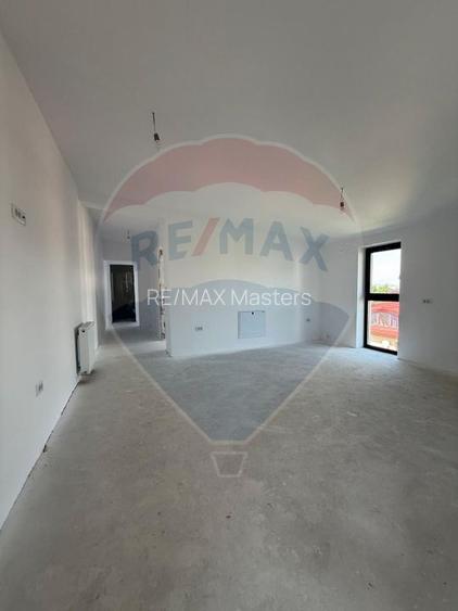 Clădire multifuncțională – 950 mp | P+3 | Lift | 26 locuri de parcare - 7