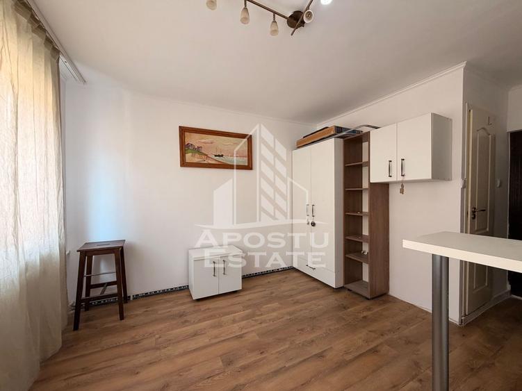 Grasoniera , etaj intermediar, zona UMT, Timisoara, jud.Timis