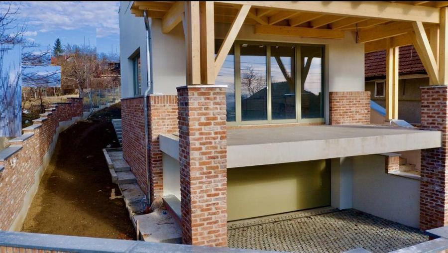 Casa noua ultramoderna, S+P+E, cu teren de 596 mp, in Dambul Rotund