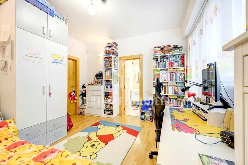 Apartament 4 camere ,200 mp utili, 3 băi, 2 parcări , zona Floreasca
