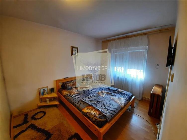 Apartament cu 4 camere 2 bai balcon si pivnita de vanzare pe Mihai Viteazu din S - 4