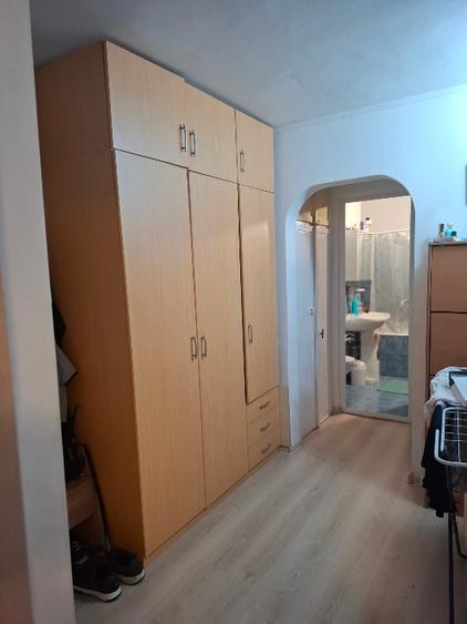 Vand apartament 2 camere