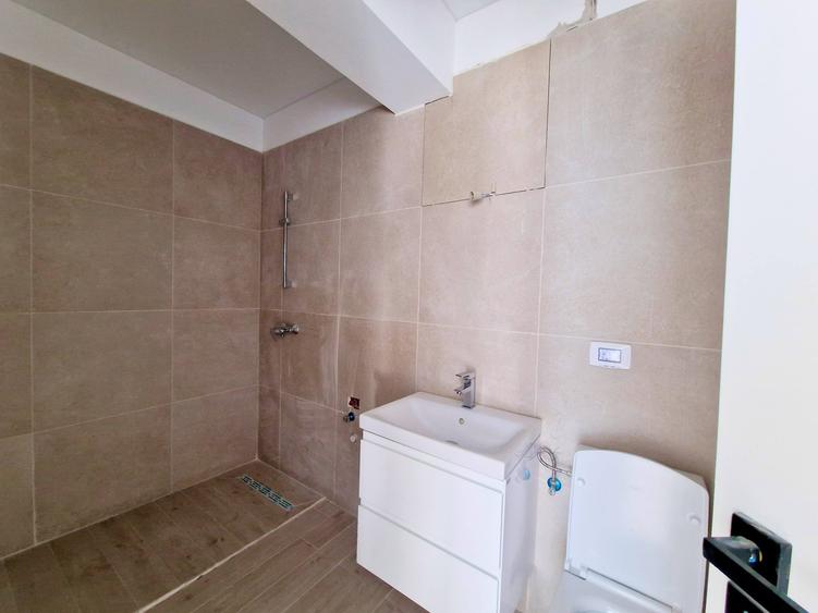 APARTAMENT 3 CAMERE DE VÂNZARE PISCINĂ - GYM/SPA - MAMAIA NORD