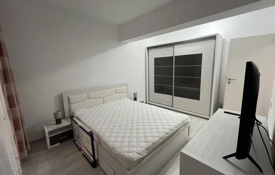 Apartament 2 camere, semidecomandat, 52 mp, centrala, ac, parcare, Metalurgiei