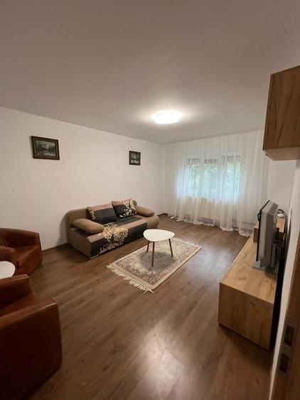 Apartament 3 camere de închiriat – Zona Soarelui