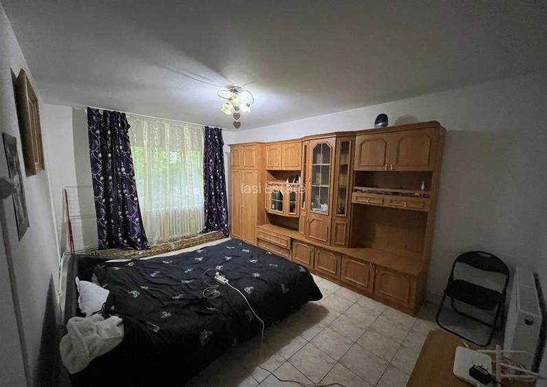 Apartament 3 camere zona Nicolina - 2