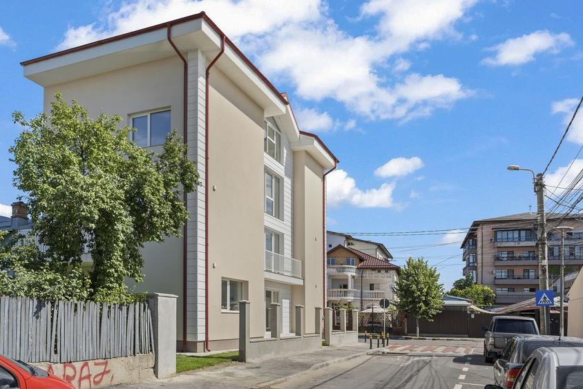 Vila sector 1 - 300mp - P+2+M - 11 camere - Chitila