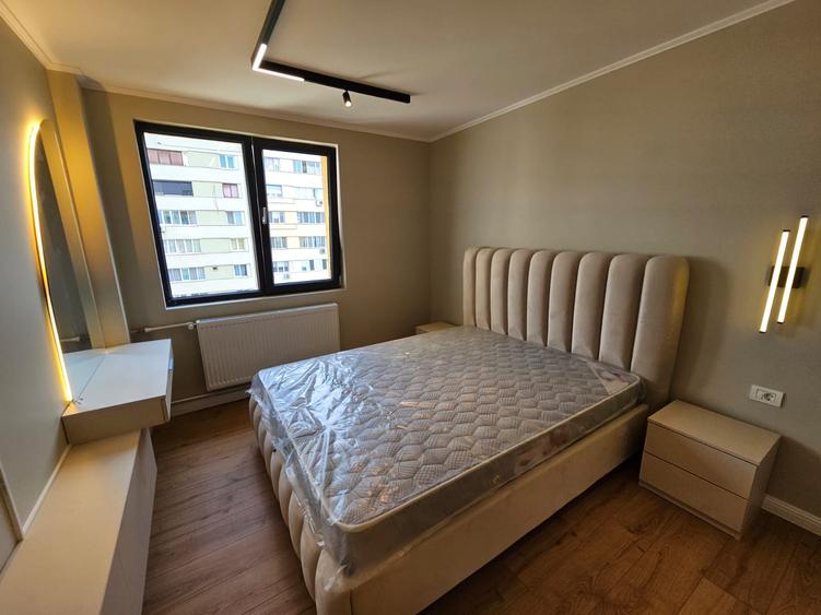 Apartament 3 Camere Renovat ( Mobilat si Utilat - totul nou )