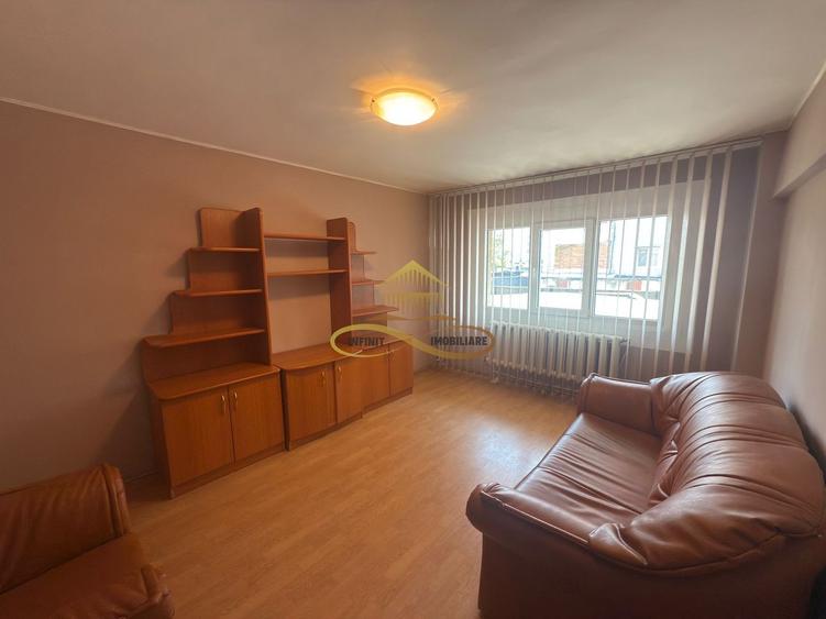 Apartament 3 camere de vanzare in Bacau strada Stefan cel Mare