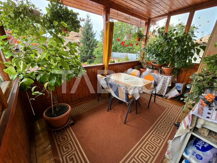 Apartament decomandat 4 camere 130mpu pivnita acces auto Orasul de Jos