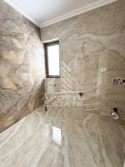 Duplex cu perete dublu, 4 camere si 3 bai finalizat, toate utilitatile